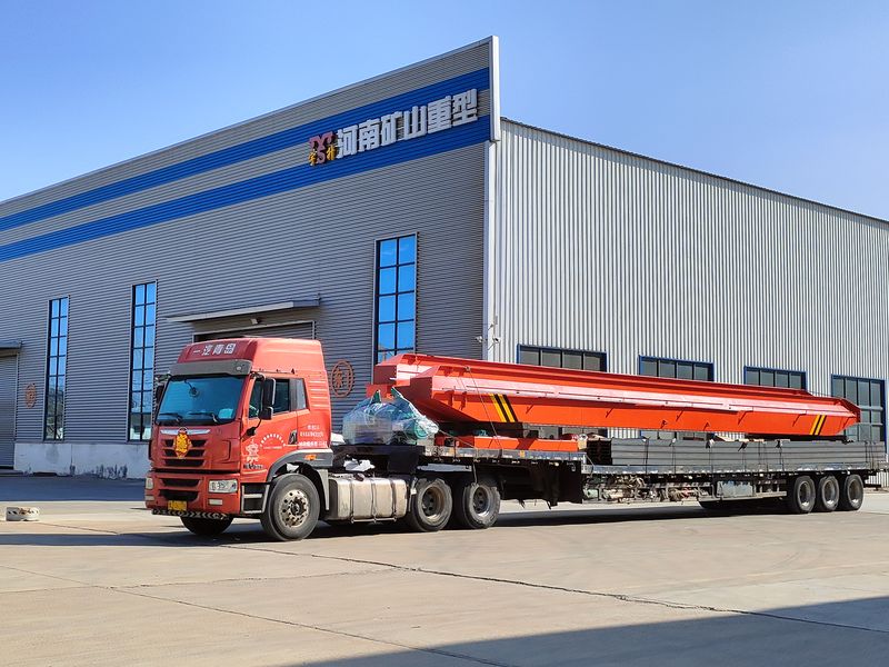 電動(dòng)單梁起重機(jī)，LD20t-26.8m，4臺(tái)，發(fā)往石家莊交付客戶使用。