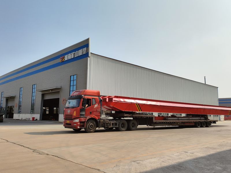 4臺(tái)電動(dòng)單梁起重機(jī)，LD10t-26.53m，發(fā)往浙江交付客戶使用。