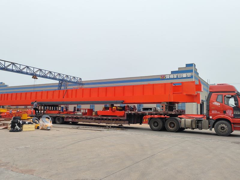 通用橋式起重機(jī) QDXX32/5t—27.7m 制作完成，發(fā)往陜西省銅川市交付客戶使用。