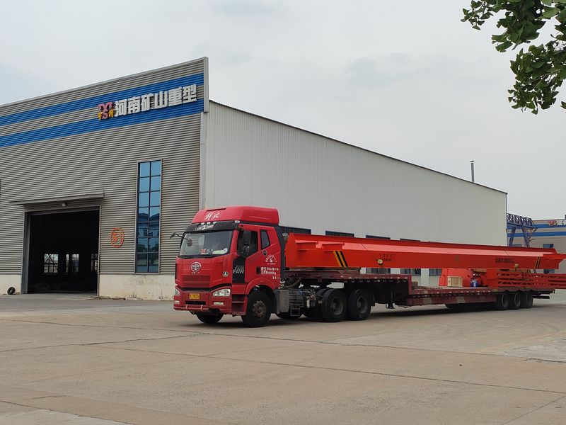 電動葫蘆門式起重機 MHxh10t—20m 制作完成，發(fā)往新疆交付客戶使用。